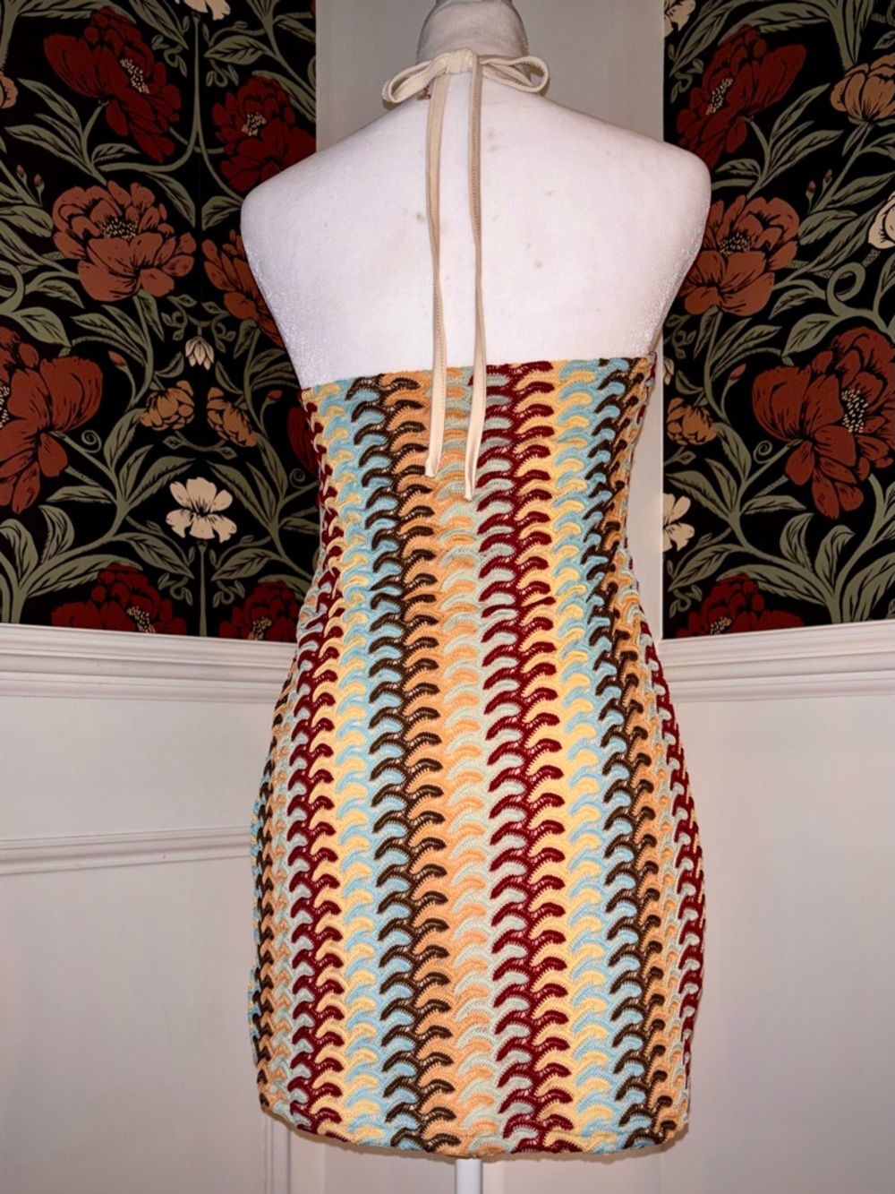 NWOT Crochet 🧶 Halter Mini Dress - Picture 3 of 4